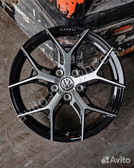 Кованые диски Volkswagen Touareg R19 наличие