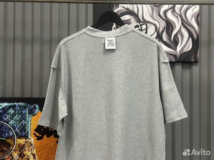 Футболка vetements