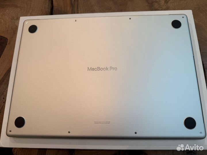 MacBook Pro 16 M2 Pro/16 GB/1 TB SSD/Silver