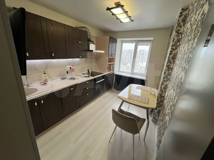 2-к. квартира, 47 м², 8/14 эт.