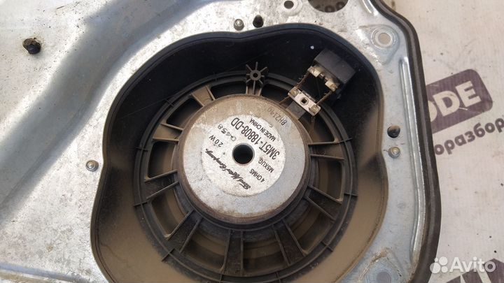 Экран передней правой двери Ford Kuga 1