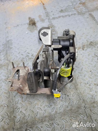 Блок педалей Citroen C4 II 2011