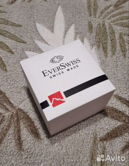 Часы EverSwiss