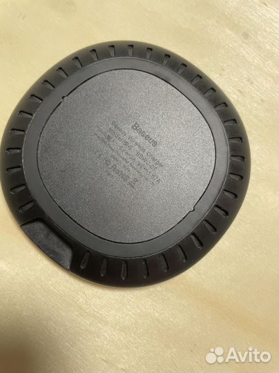 Беспроводная зарядка baseus