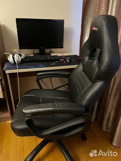 Компьютерный стул игровой