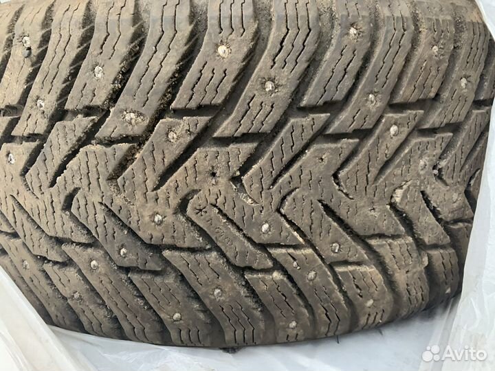 Nokian Tyres Hakkapeliitta 8 225/40 R18 и 255/35 R18