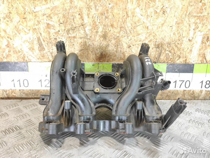 Коллектор впускной Volkswagen Polo 1994-1999