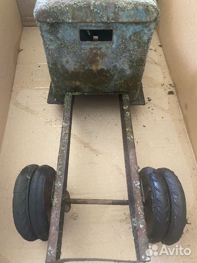 Игрушка машинка железная СССР