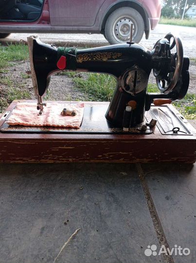 Швейная машинка
