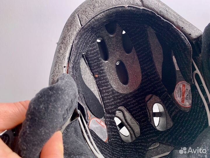 Шлем сноубордический Red Tantrum от Burton черный