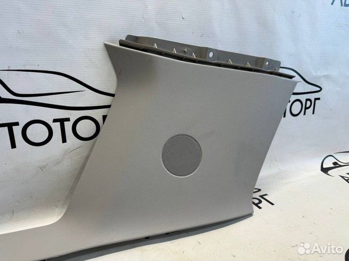 Обшивка стойки левая Mercedes-Benz Glk 350 X204