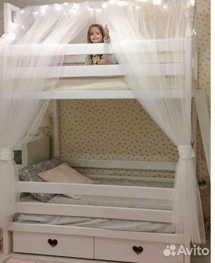 Детская кровать с бортиком