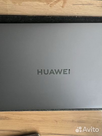 Huawei matebook d16