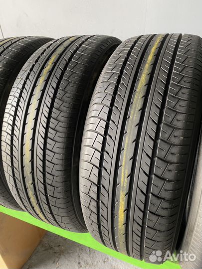 Yokohama dB Decibel E70 215/55 R17