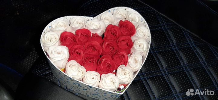 Подарок из мыльных роз