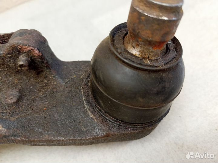 Рычаг задний верхний левый 20252FG010