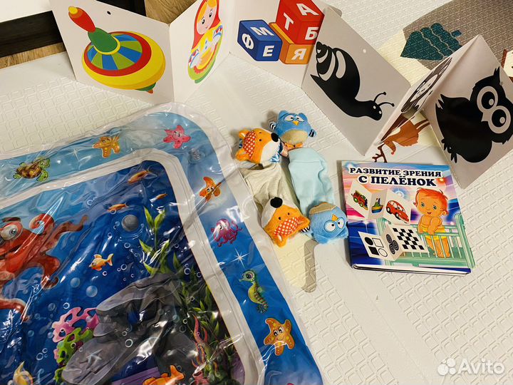Набор развивающих игрушек, погремушек, карточек 0+