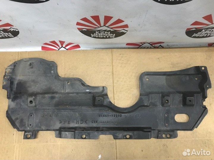 Пыльник защиты двигателя Toyota Corolla E150