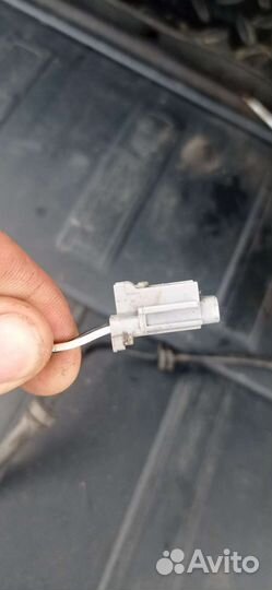 Передний датчик ABS renault koleos