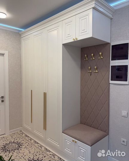 Шкаф в прихожую