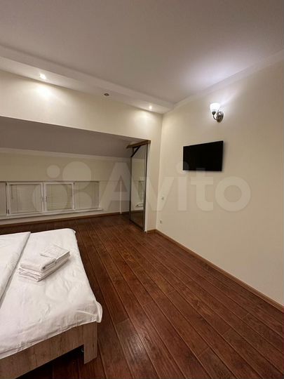 3-к. квартира, 98 м², 4/4 эт.