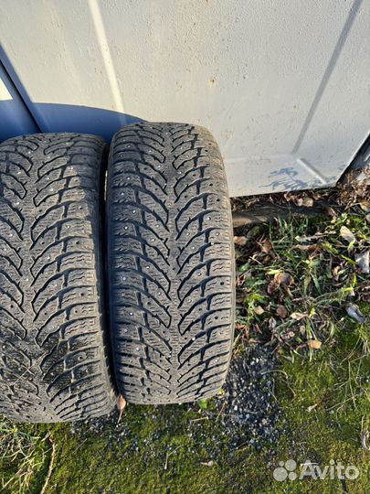 Nokian Tyres Hakkapeliitta 9 215/55 R17