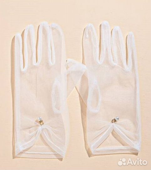 Новые белые перчатки