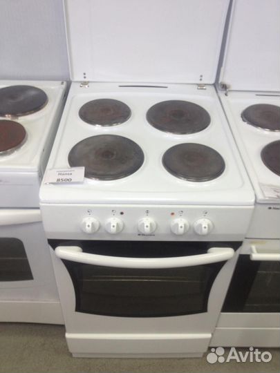 Электрическая плита Hansa, 4 конфорки и духовка