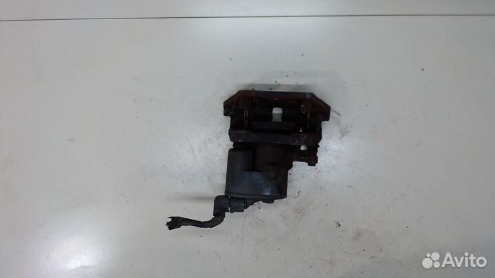 Суппорт Volvo XC70, 2010