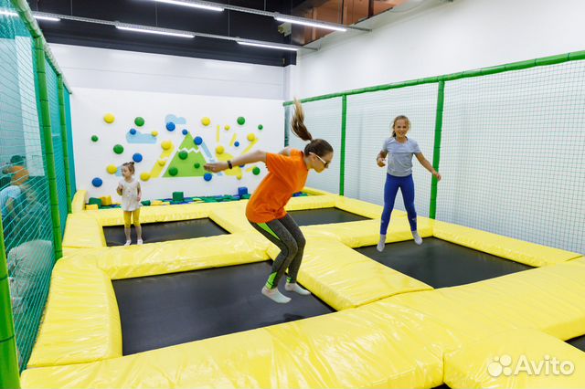 Батутная арена