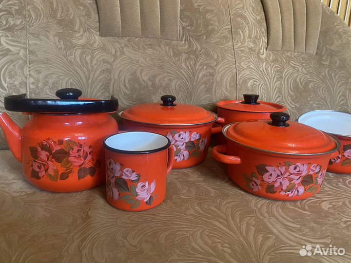 Набор столовой посуды эмалированной