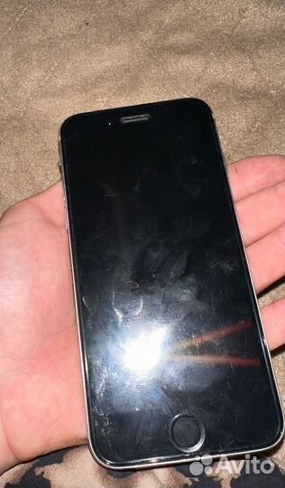 Телефон iPhone 6