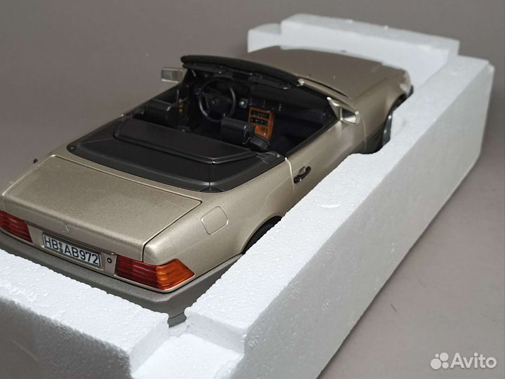Mercedes-Benz 500SL 1989 1:18 Norev
