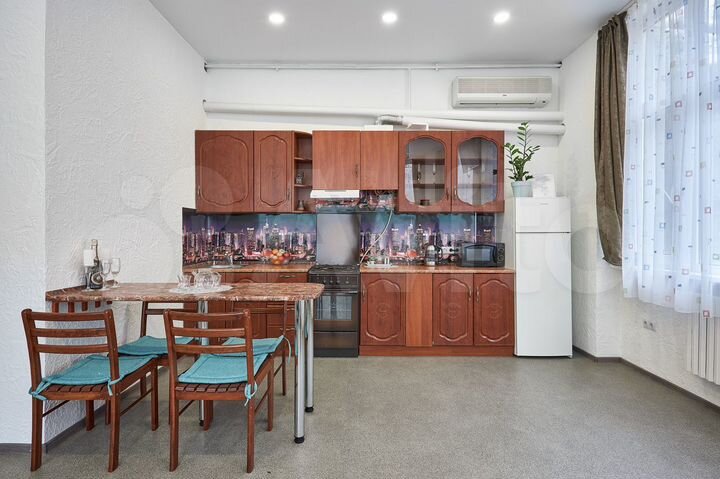 2-к. квартира, 55 м², 2/3 эт.