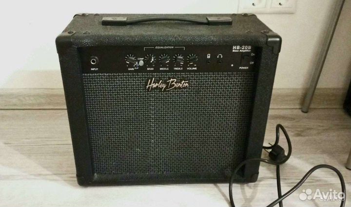 Гитарный комбоусилитель Harley Benton