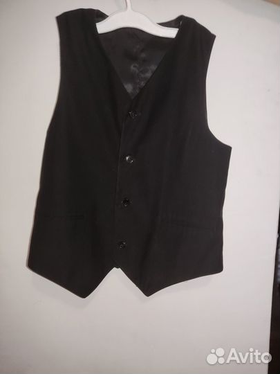 Жилетка для мальчика школьная