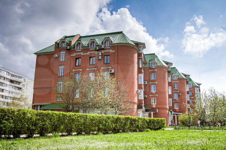 3-к. квартира, 126 м², 5/5 эт.