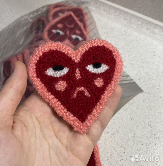 Нашивки ковровой вышивкой