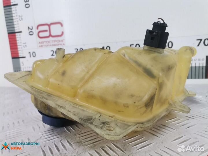 Бачок расширительный Volkswagen Passat B5 2000