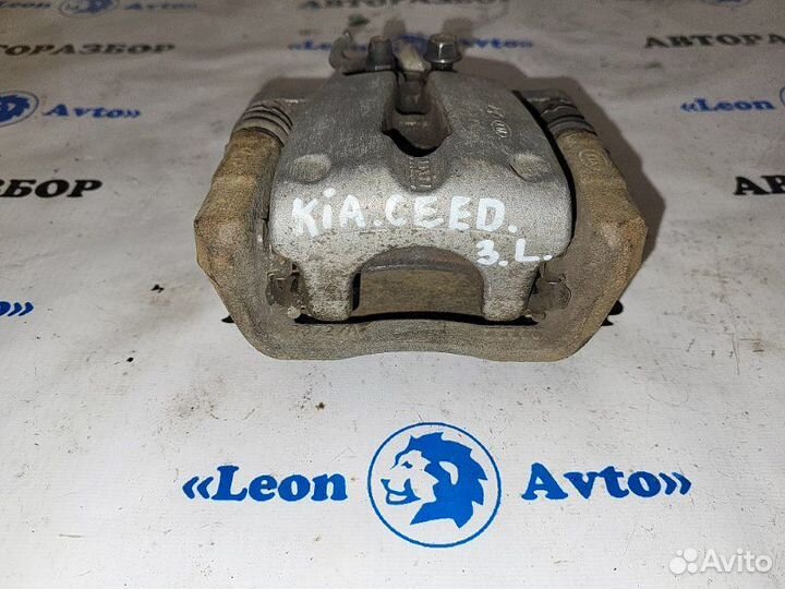 Суппорт тормозной задний левый Kia Ceed JD G4FG