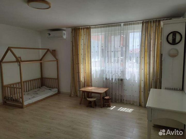 Кровать чердак из массива бука