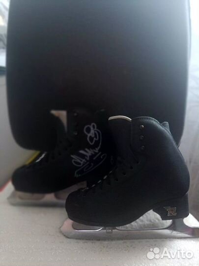 Фигурные коньки risport 220