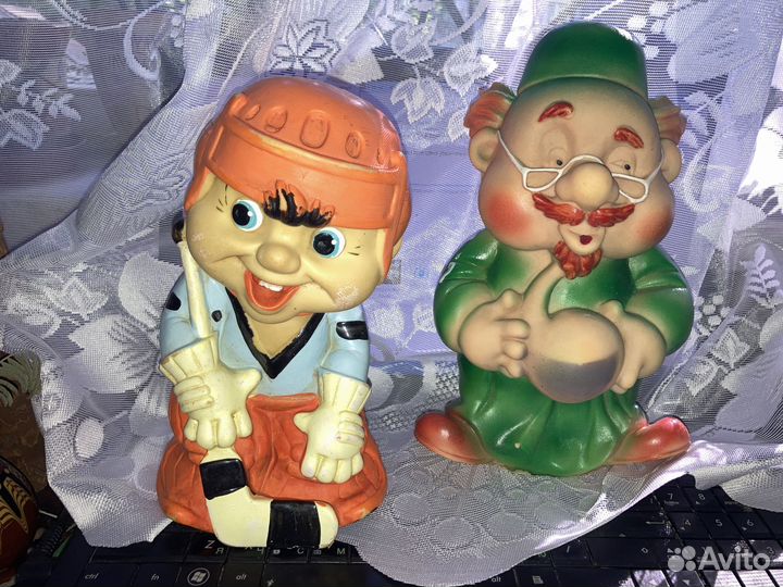 Резиновые игрушки много см. текст