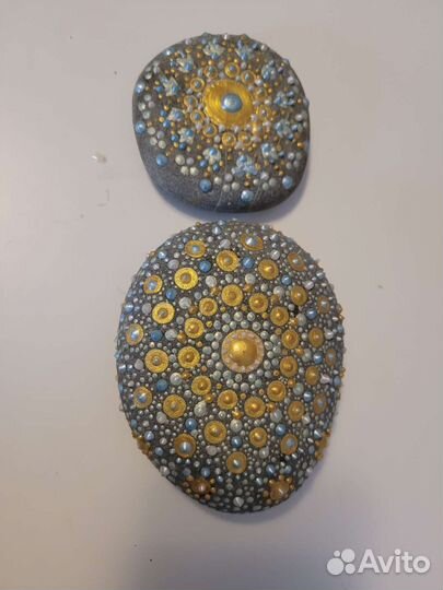 Натуральный камень с точечной росписью