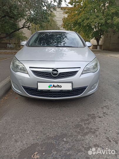 Opel Astra 1.6 МТ, 2011, 198 000 км