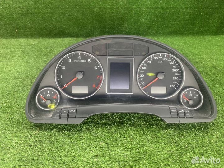 Панель приборов audi a4 b7 RB8 бенз 621