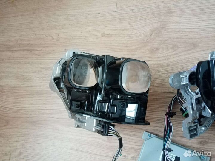 Линзы LED от KIA Carnival KA4