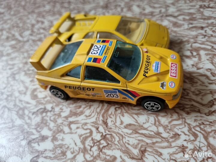 Модели машин Burago 1:43 без коробок