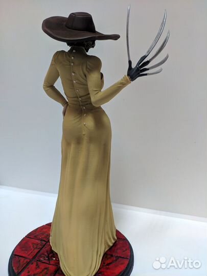 Фигурка Леди Димитреску Resident Evil Обитель Зла