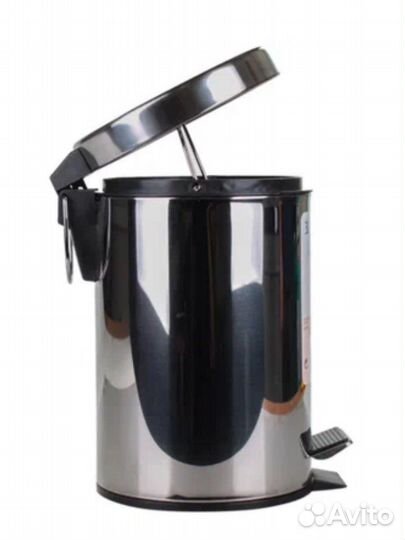 Мусорное ведро с педалью